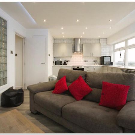 Luxury Panoramic Balcony Swindon Central Esterno foto