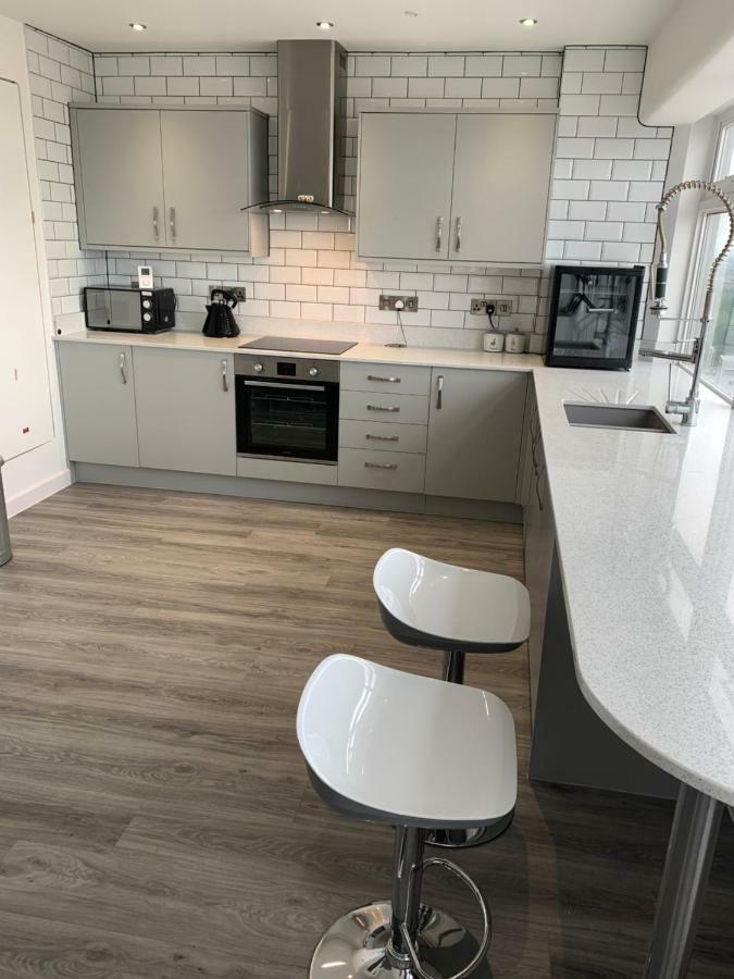 Luxury Panoramic Balcony Swindon Central Esterno foto