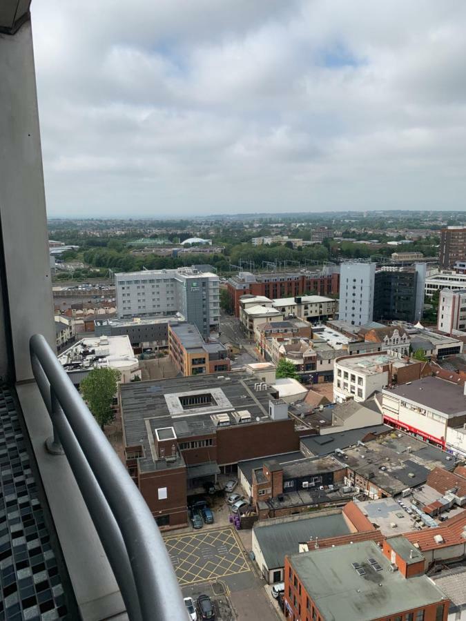 Luxury Panoramic Balcony Swindon Central Esterno foto
