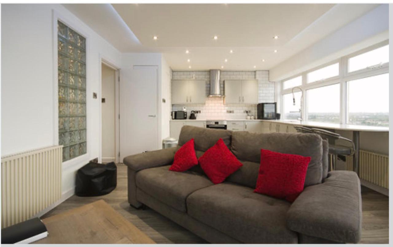 Luxury Panoramic Balcony Swindon Central Esterno foto